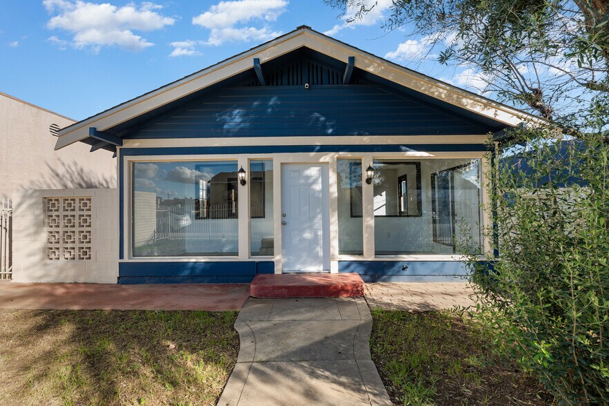 More Photos Of 1825 Baker St, Bakersfield Specialty For Sale