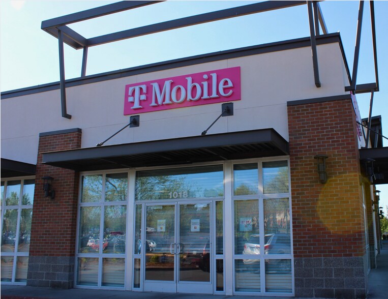 More Photos Of 1010-1058 SE 96th Ave, Portland Freestanding For Sale