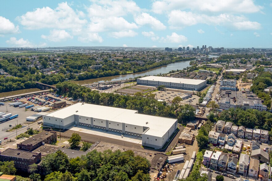 More Photos Of 2125 McCarter Hwy, Newark Warehouse For Lease
