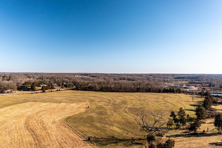 More Photos Of 1801 W Maiden Rd, Maiden Land For Sale