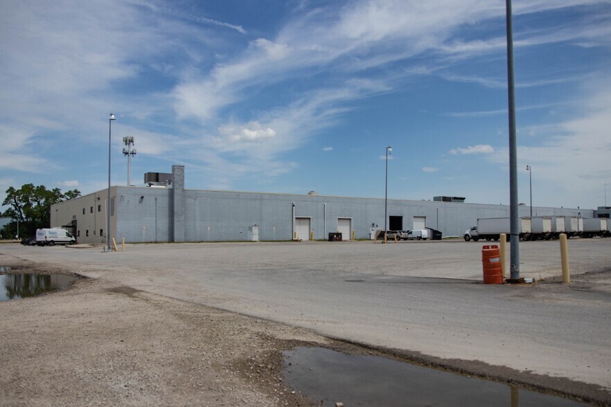 More Photos Of 6575 Huntley Rd, Columbus Warehouse For Lease