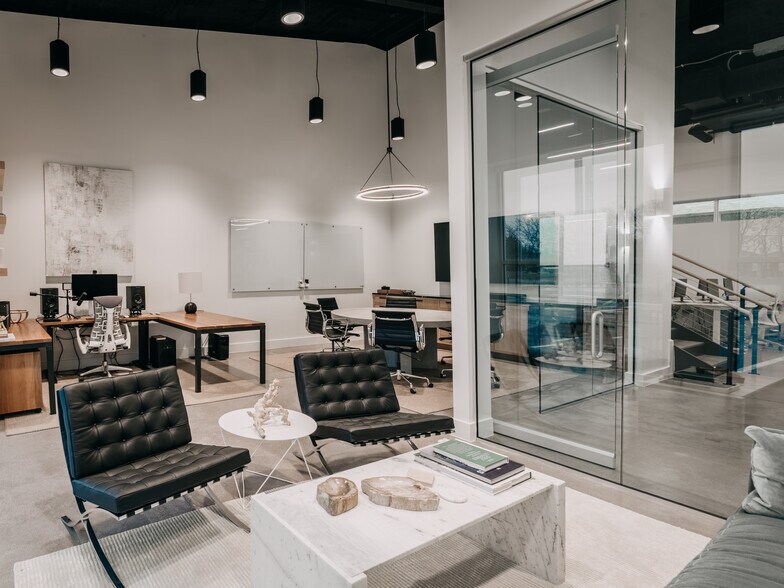 More Photos Of 9555 Harmon Rd, Fort Worth Office For Lease