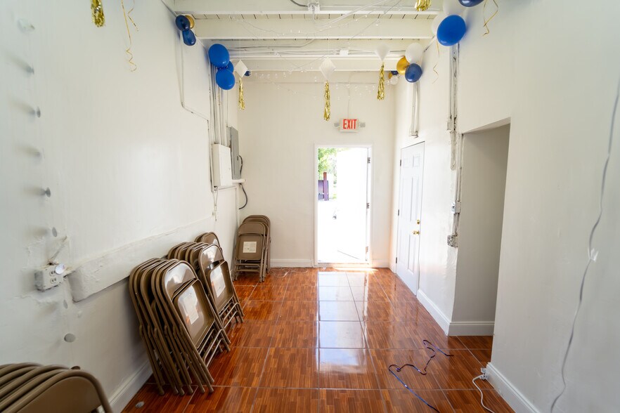 More Photos Of 10822-10824 NW 7th Ave, Miami Freestanding For Lease