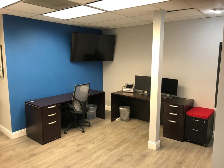 More Photos Of 7960-7990 Old Georgetown Rd, Bethesda Medical For Sale