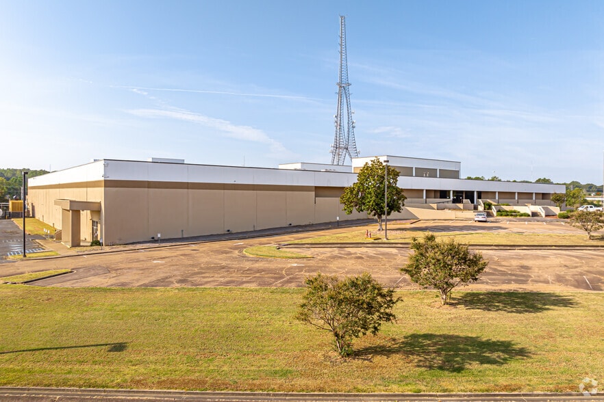 More Photos Of 3455 Hwy 80 W, Jackson Light Distribution For Lease
