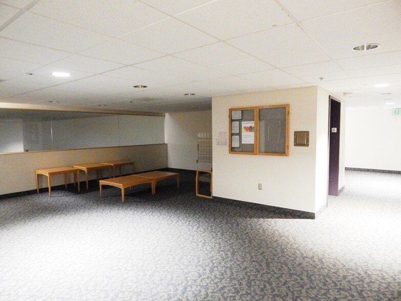 More Photos Of 2475 NW Stewart Pky, Roseburg General Retail For Lease