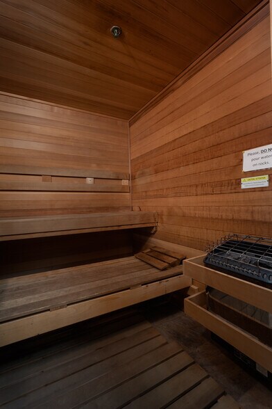 More Photos Of 4200 Carriage Way, Weatherford Medical For Sale