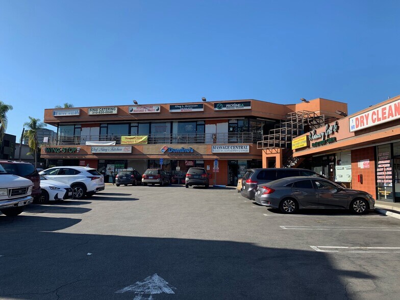 More Photos Of 12225-12251 Santa Monica Blvd, Los Angeles Storefront Retail Office For Lease