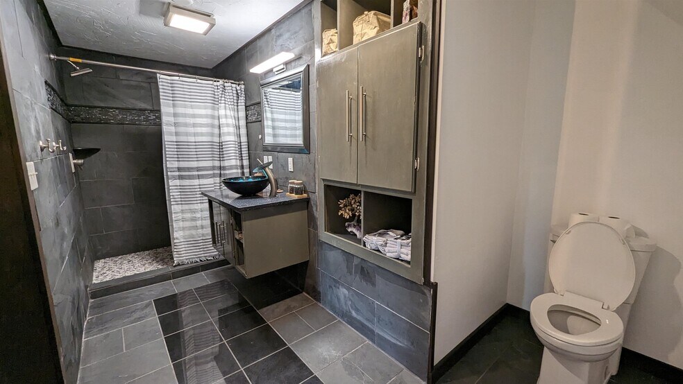 More Photos Of 933 W Weber Sq, South Bend Lodge Meeting Hall For Sale