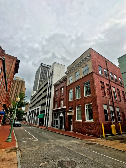 More Photos Of 210 Hale St, Charleston Office For Sale