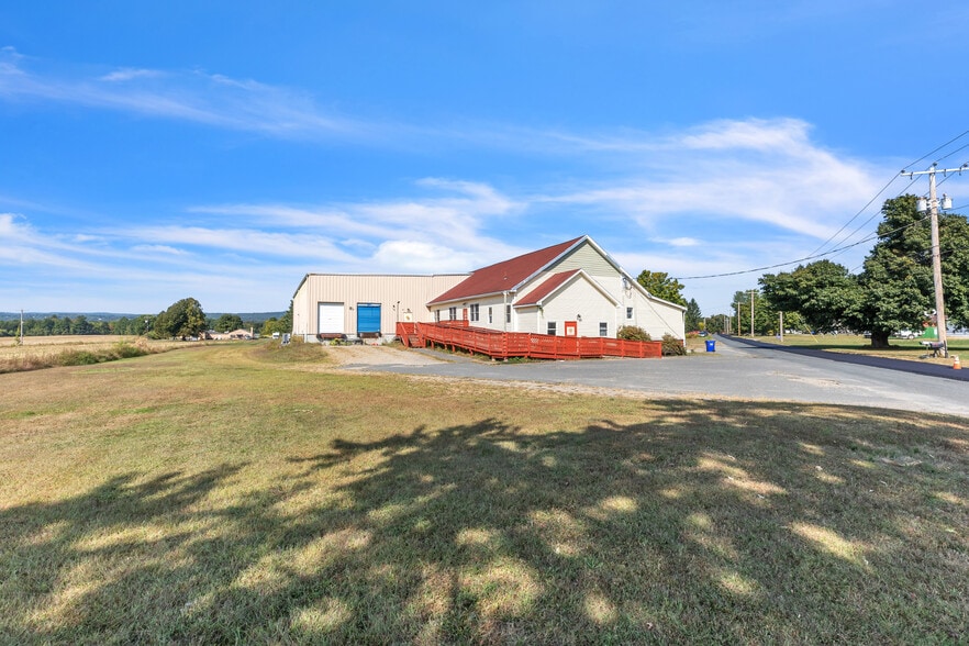 More Photos Of 203 Long Plain Rd, Whately Service For Sale