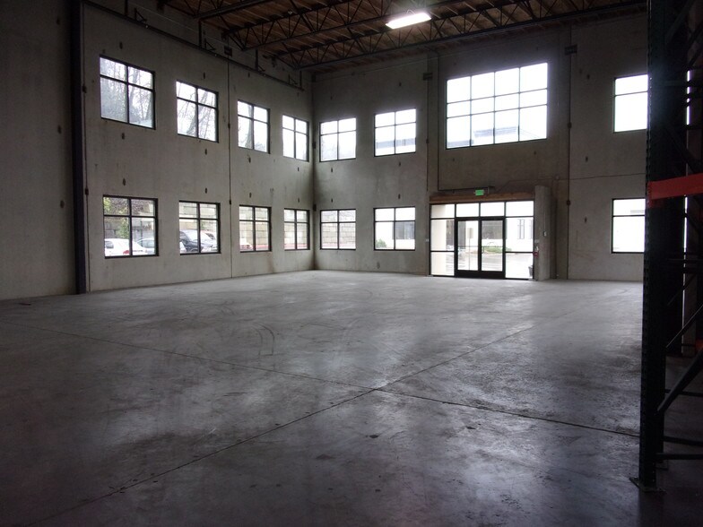 More Photos Of 915 S 96th St, Seattle Unknown For Lease