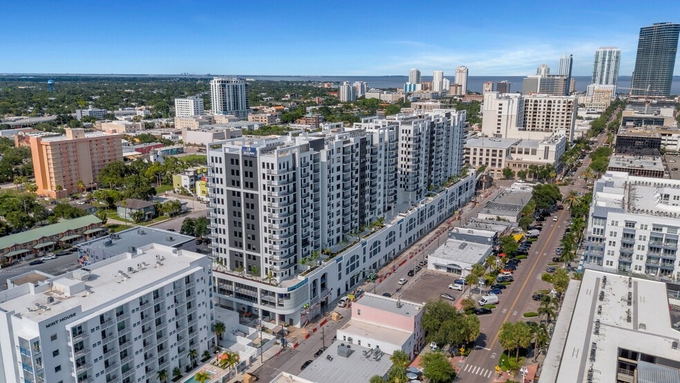 More Photos Of 1000 1st Ave N, Saint Petersburg Apartments For Lease