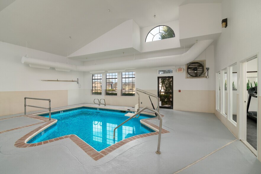 More Photos Of 3211 S 79th East Ave, Tulsa Apartments For Sale