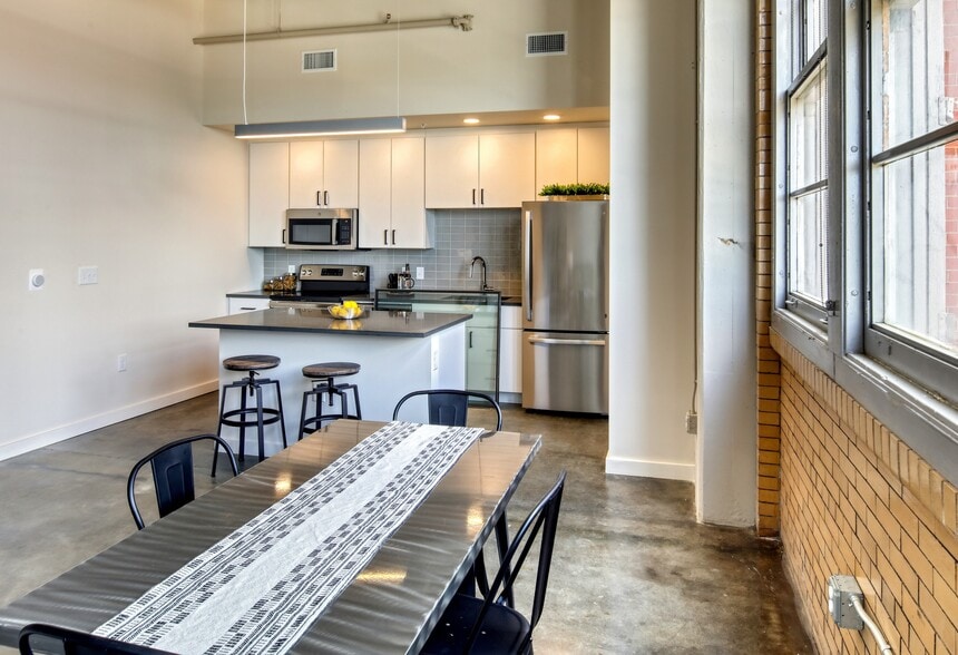 More Photos Of 1100 Richmond Hwy, Richmond Apartments For Sale
