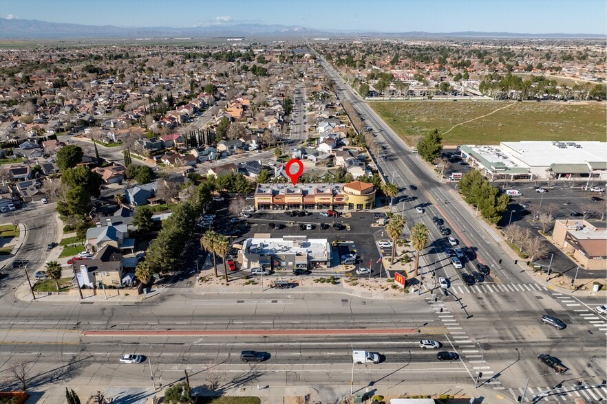 More Photos Of 42815 30th St W, Lancaster Storefront For Lease