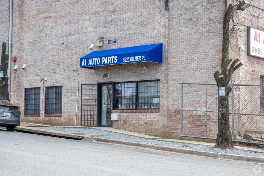 More Photos Of 5225 Kilmer Pl, Hyattsville Warehouse For Sale
