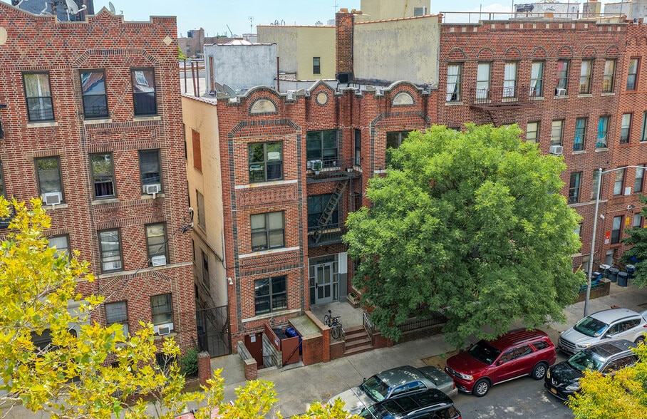 Primary Photo Of 1078 Willmohr St, Brooklyn Apartments For Sale