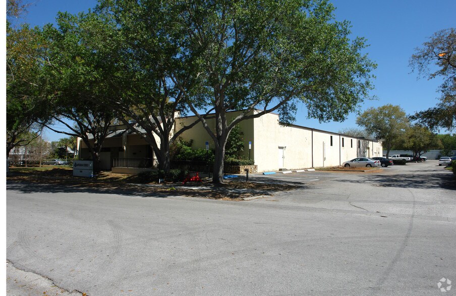 More Photos Of 1365 Hamlet Ave, Clearwater Flex For Lease