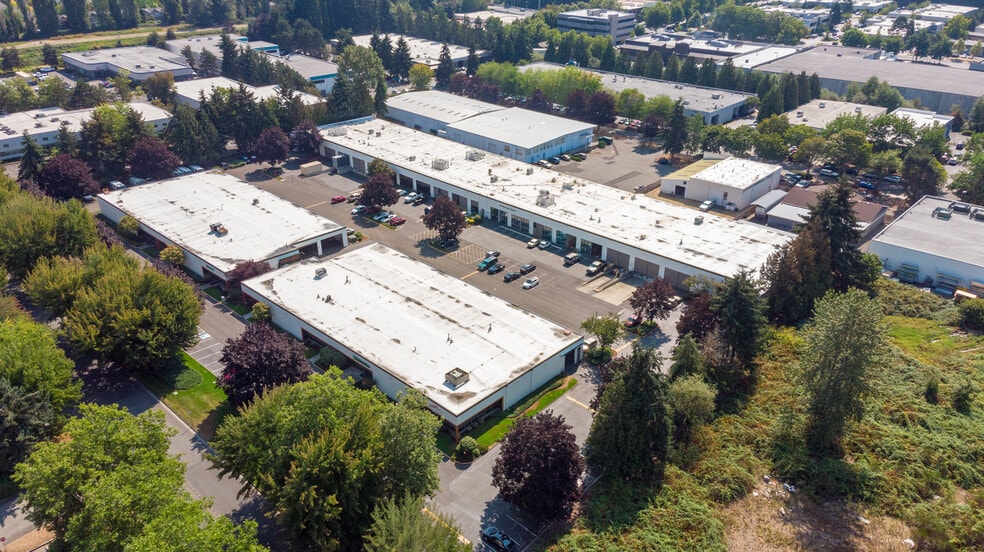 More Photos Of 15203-15209 NE 95th St, Redmond Manufacturing For Lease