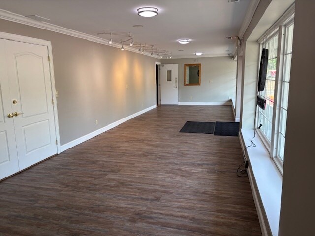 More Photos Of 6600 Grand Central Ave, Vienna Freestanding For Lease