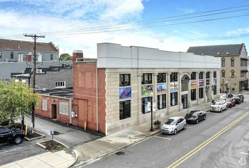 More Photos Of 110-114 N 9th St, Noblesville Storefront Retail Office For Lease