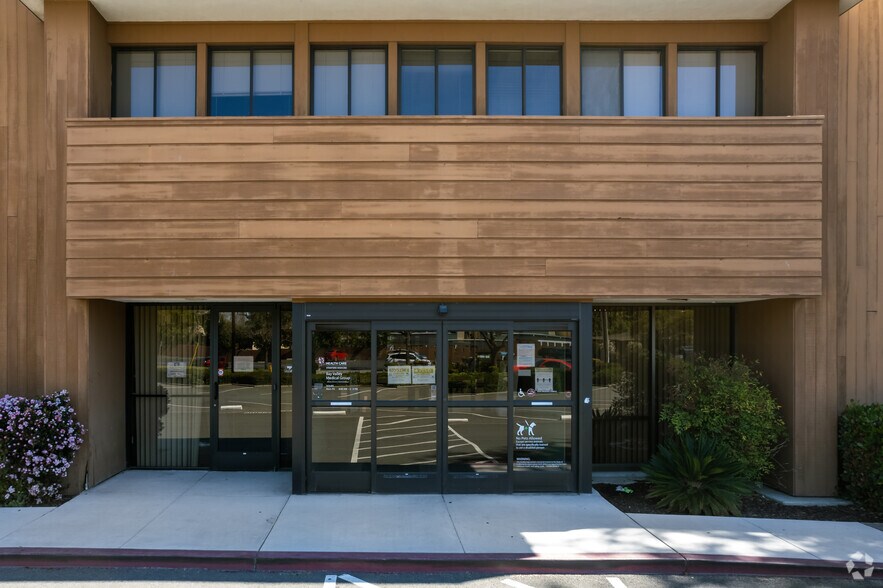 More Photos Of 27212 Calaroga Ave, Hayward Medical For Lease