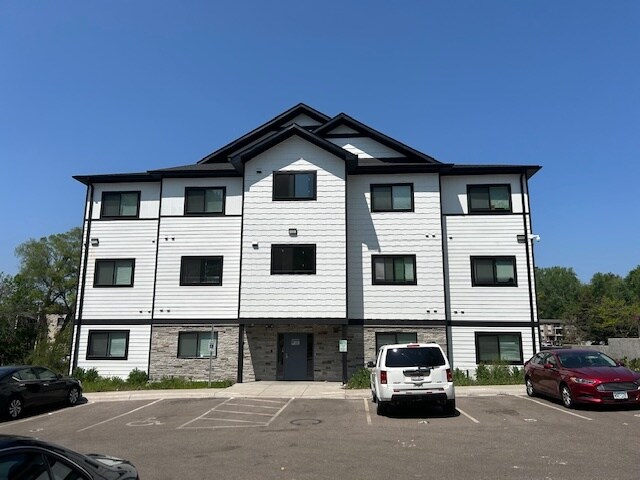 More Photos Of 1922 Wilson Ave, Saint Paul Apartments For Sale