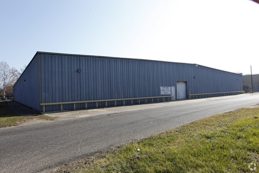 More Photos Of 2210 Alabama Ave, Selma Warehouse For Lease