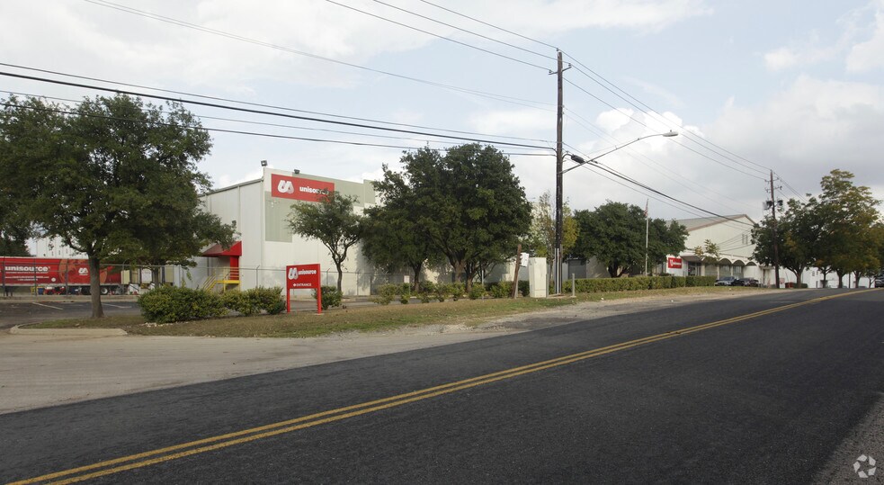 Primary Photo Of 210 E Saint Elmo Rd, Austin Distribution For Lease