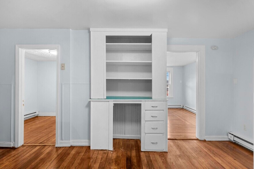 More Photos Of 156 Orange St, Waterbury Apartments For Sale