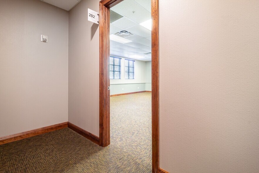 More Photos Of 4300 S Highway 27, Clermont Storefront Retail Office For Lease