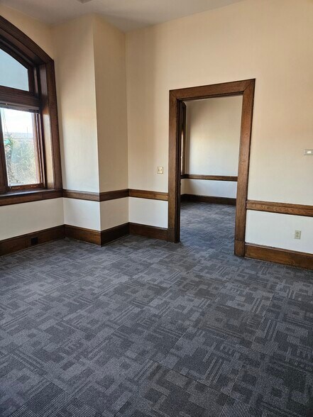 More Photos Of 17 Howard St, Cumberland Office For Lease