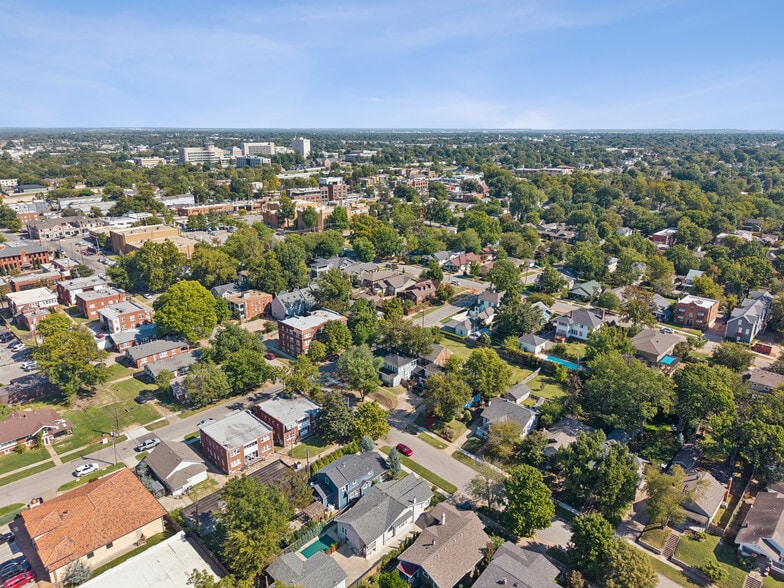 More Photos Of 1703 S Quaker Ave, Tulsa Apartments For Sale