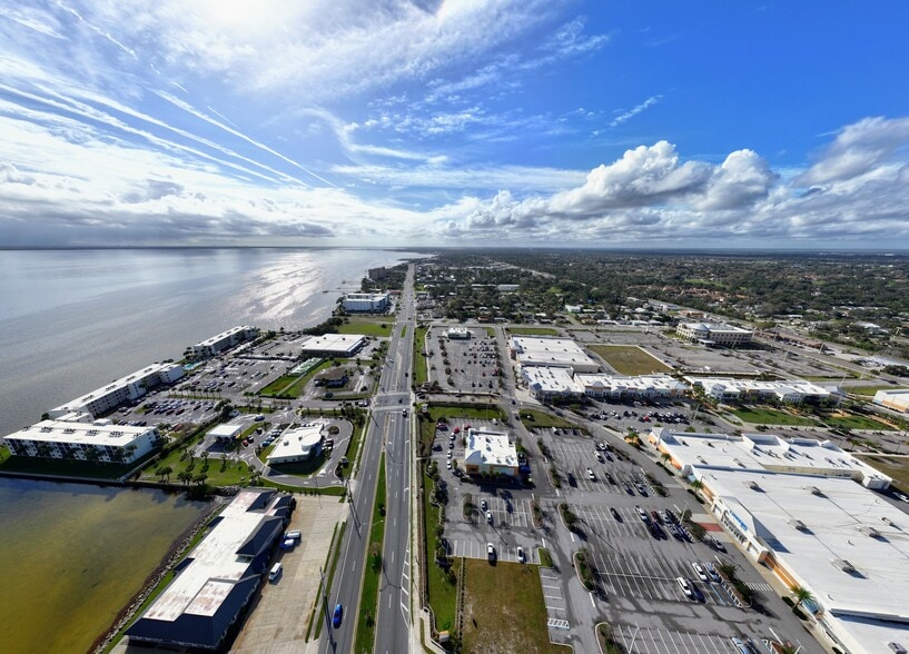 More Photos Of 2560 S Washington Ave, Titusville Restaurant For Sale