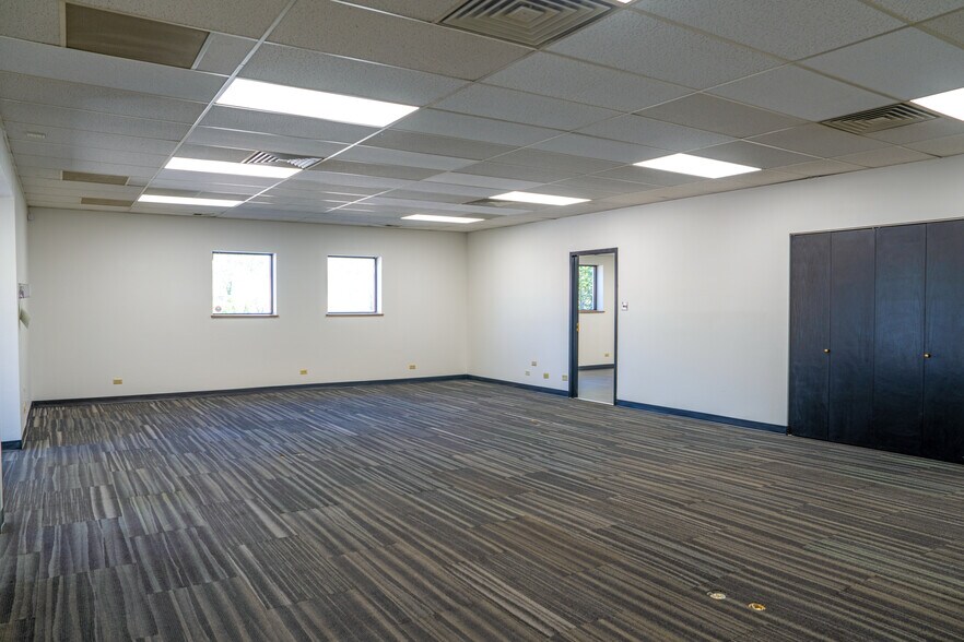 More Photos Of 2737 W 2nd Ave, Denver Warehouse For Lease