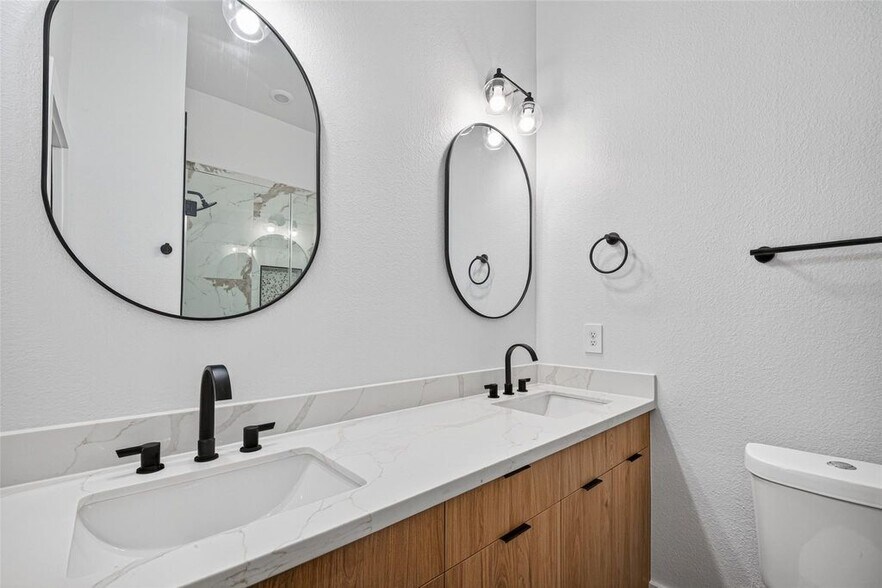 More Photos Of 7840 Nashville Unit A/B Street, Houston Apartments For Sale