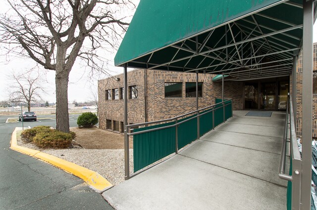 More Photos Of 12940 Harriet Ave S, Burnsville Medical For Lease