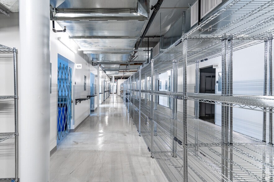 More Photos Of 16711-16725 Hawthorne Blvd, Lawndale Unknown For Lease