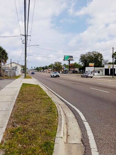 More Photos Of 9718 N Nebraska Ave, Tampa Apartments For Sale