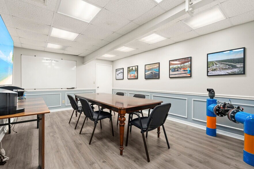 More Photos Of 16050 Orange Ave, Fort Pierce Warehouse For Sale