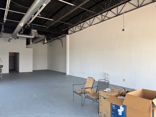 More Photos Of 560 W Ireland Rd, South Bend Storefront For Lease