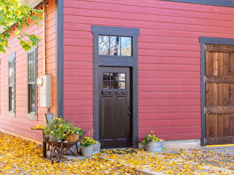 More Photos Of 237 S 7400 E, Huntsville Freestanding For Sale