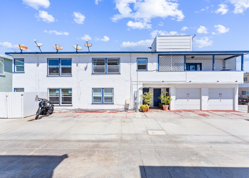 More Photos Of 1701-1703 W Balboa Blvd, Newport Beach Apartments For Sale