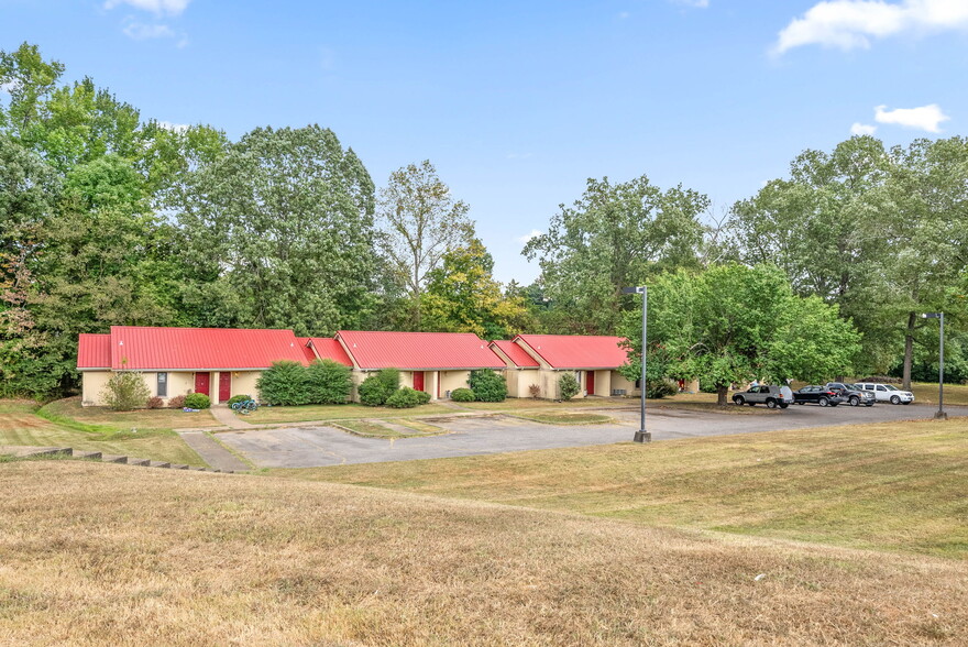 Primary Photo Of 1213 E Wood St, Paris Apartments For Sale