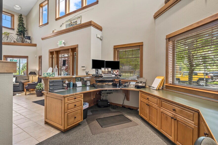 More Photos Of 796 SW Bradbury Way, Bend Office For Lease