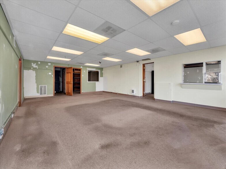 More Photos Of 3710 6th Ave, Tacoma General Retail For Sale