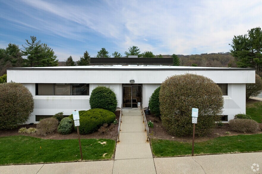More Photos Of 447 State Route 10, Randolph Office For Lease