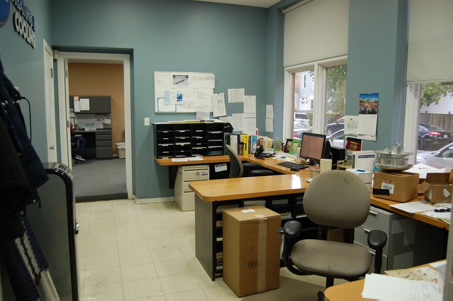 More Photos Of 2700 N Campbell Ave, Chicago Warehouse For Sale