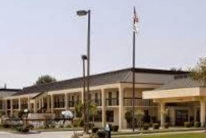 More Photos Of 2701 Highway 82 E, Greenville Hotel For Sale